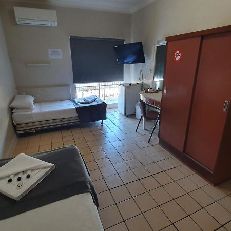 Hotel Allen Таунсвилл Экстерьер фото