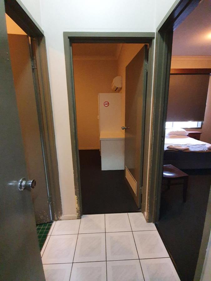 Hotel Allen Таунсвилл Экстерьер фото