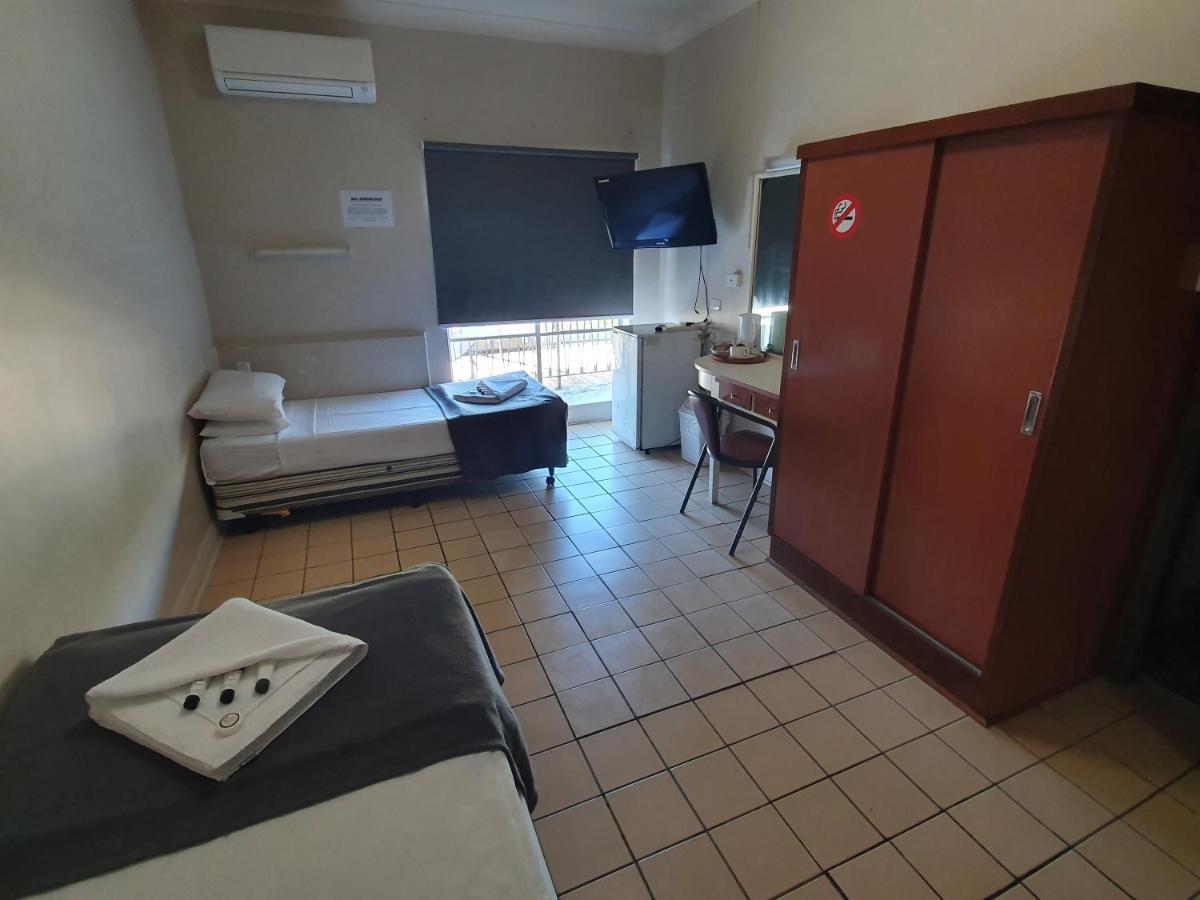Hotel Allen Таунсвилл Экстерьер фото